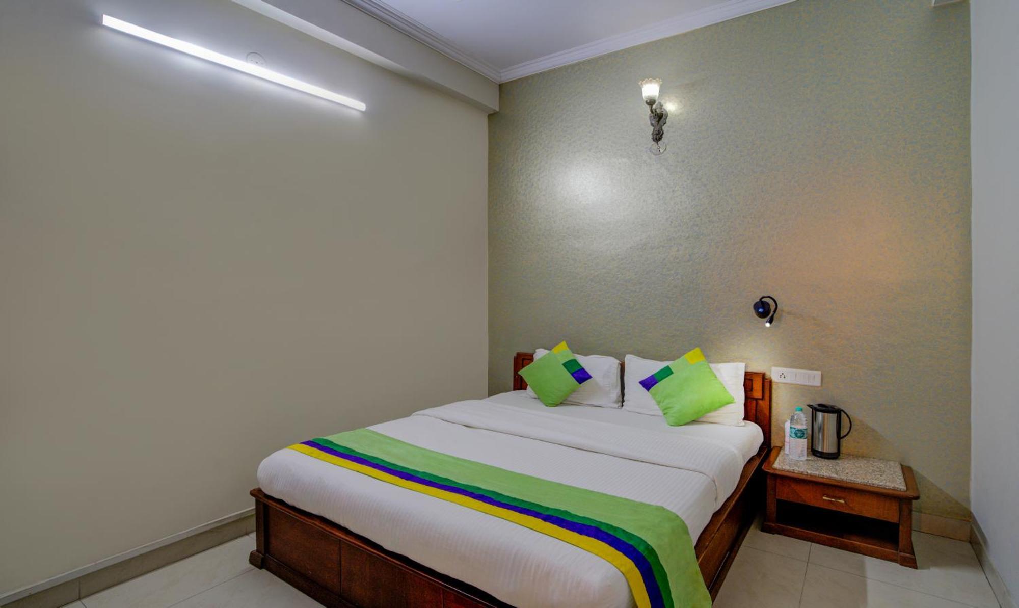 Treebo Bliss Hotel Джайпур Екстериор снимка