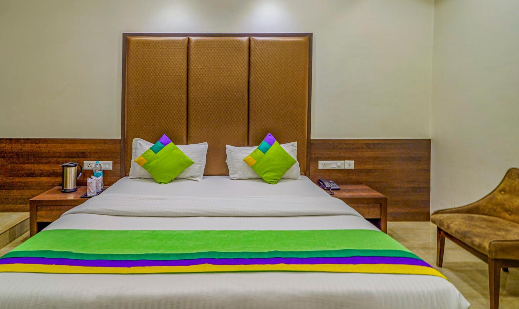 Treebo Bliss Hotel Джайпур Екстериор снимка