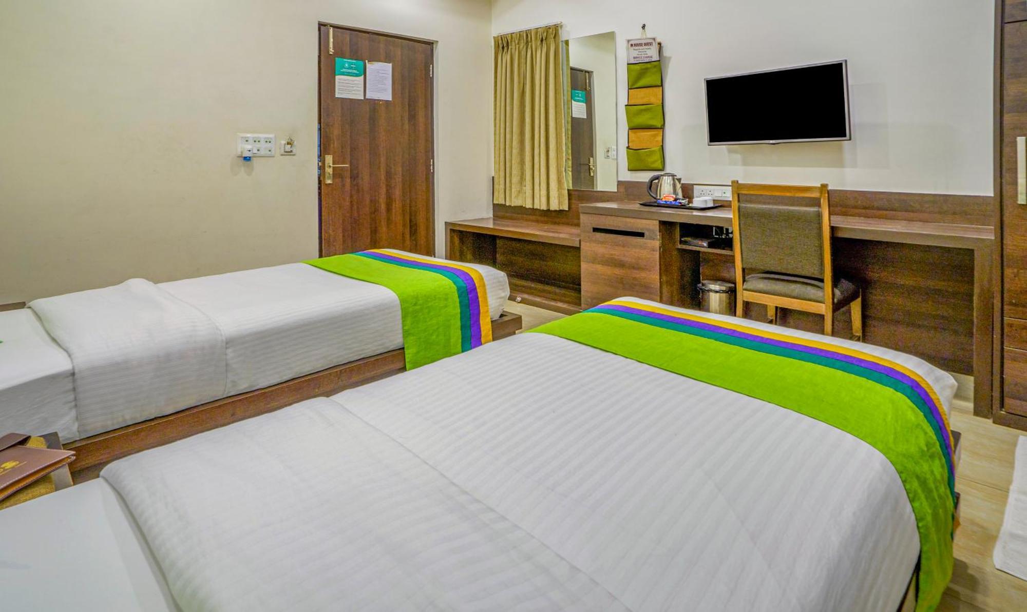Treebo Bliss Hotel Джайпур Екстериор снимка