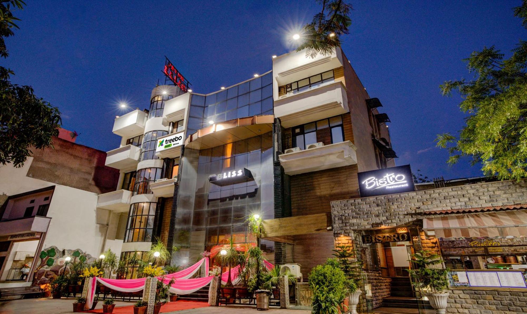 Treebo Bliss Hotel Джайпур Екстериор снимка